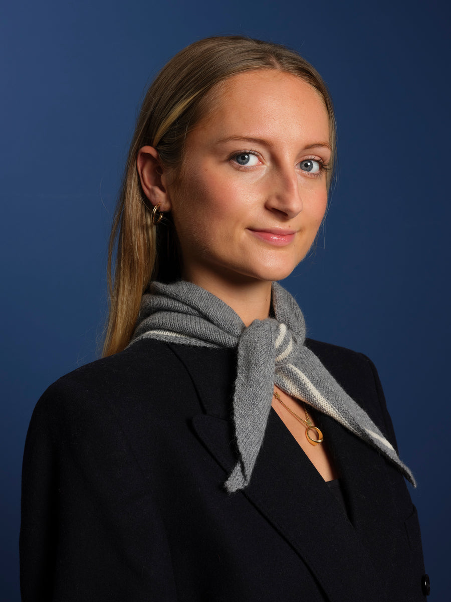 Cashmere Triangle Neckerchief - Grey – Somerville Scarves